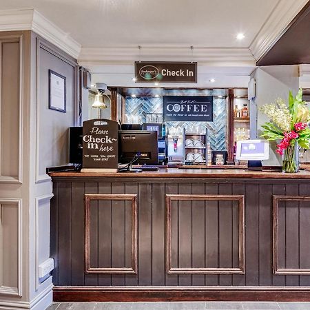 The Wheatsheaf By Innkeeper'S Collection Woking Esterno foto