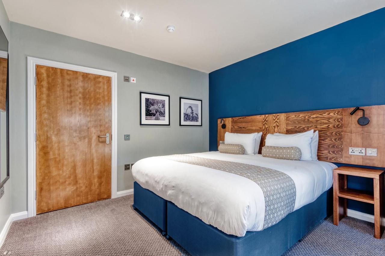 The Wheatsheaf By Innkeeper'S Collection Woking Esterno foto