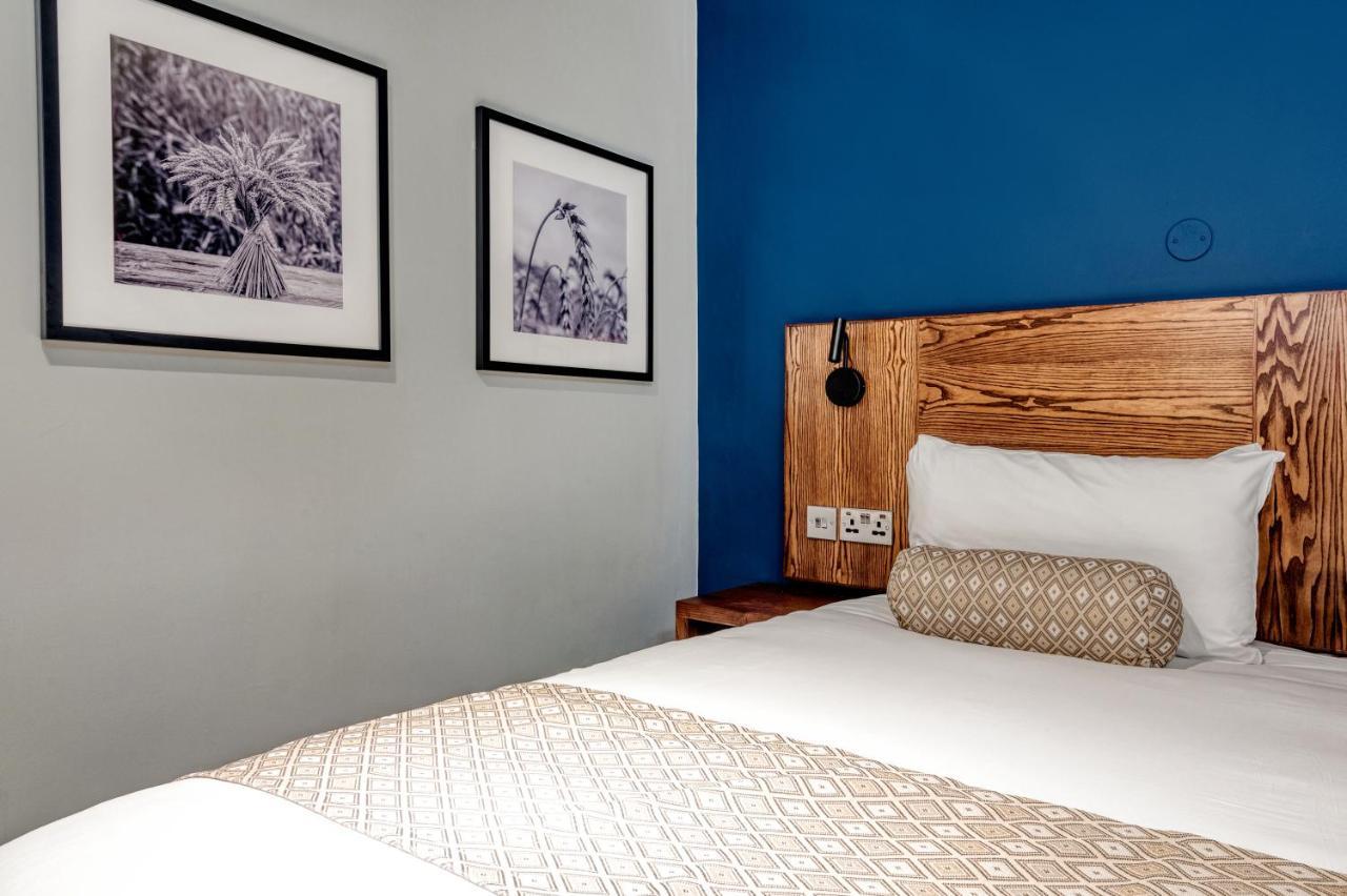 The Wheatsheaf By Innkeeper'S Collection Woking Esterno foto