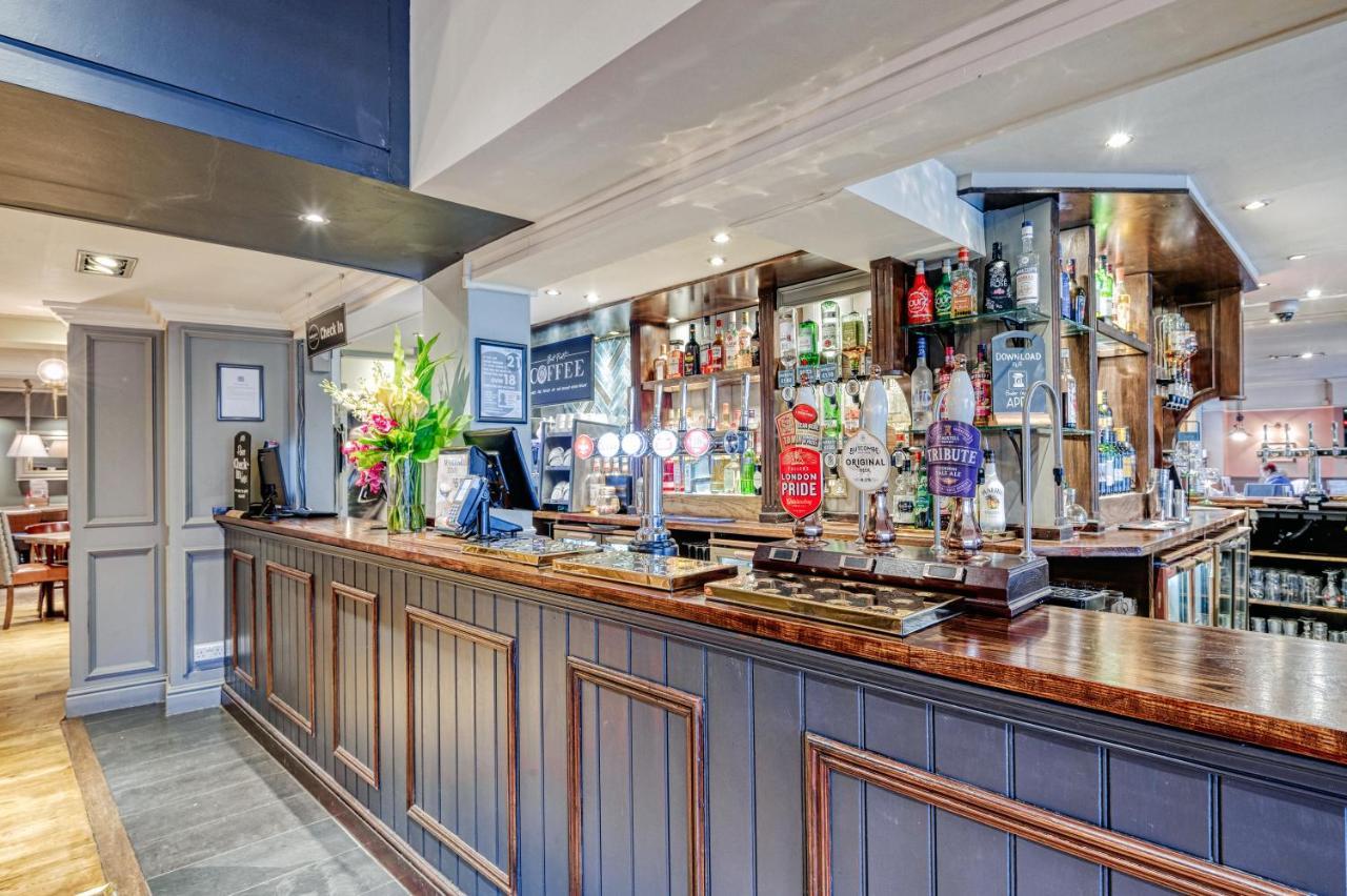The Wheatsheaf By Innkeeper'S Collection Woking Esterno foto