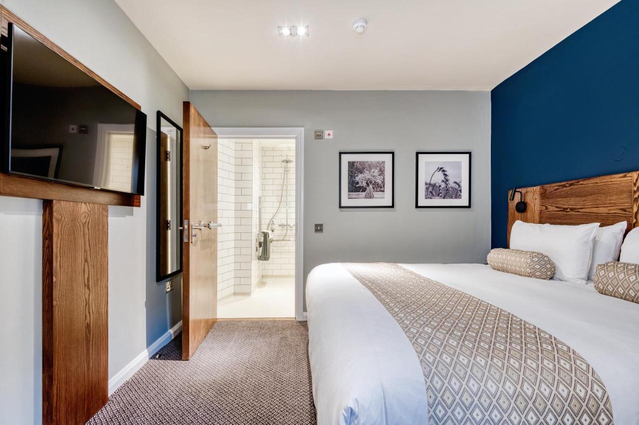 The Wheatsheaf By Innkeeper'S Collection Woking Esterno foto