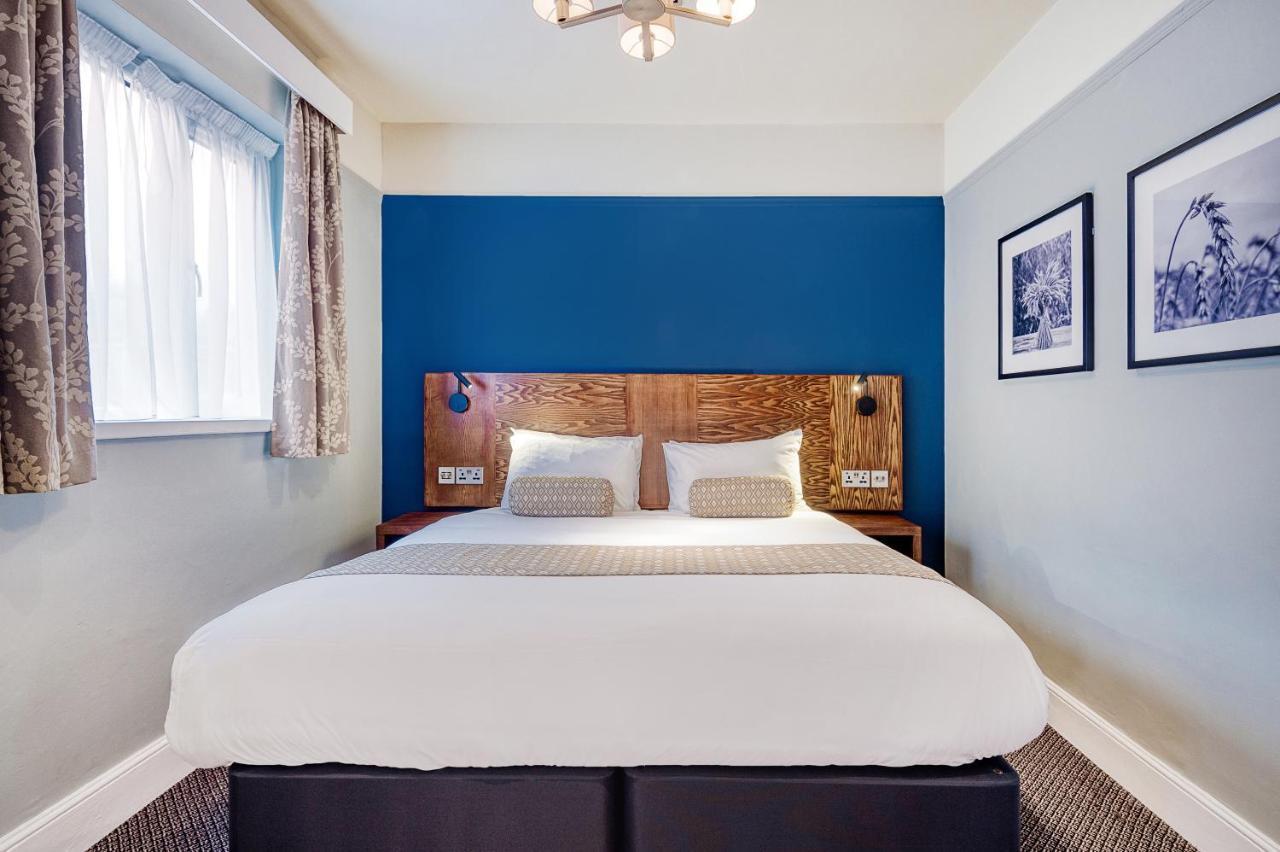 The Wheatsheaf By Innkeeper'S Collection Woking Esterno foto
