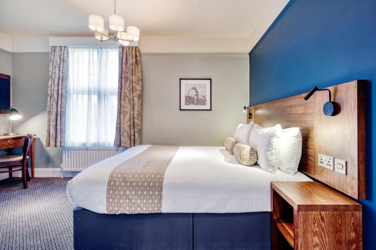 The Wheatsheaf By Innkeeper'S Collection Woking Esterno foto